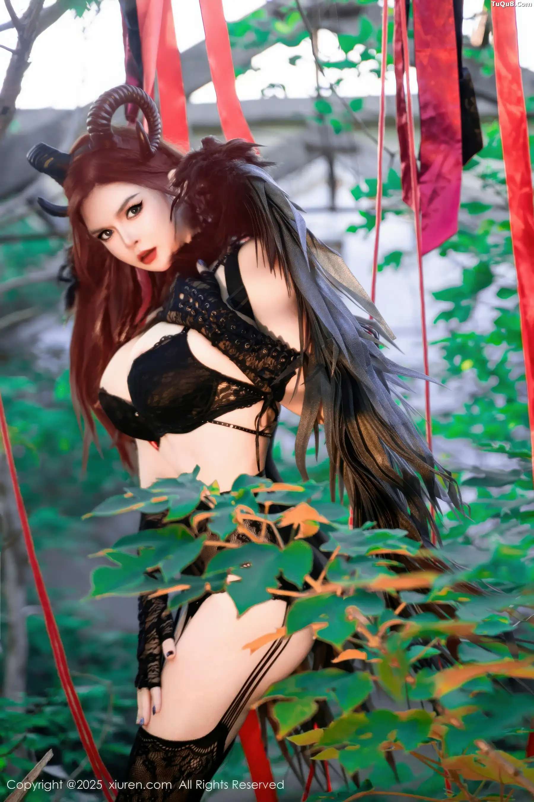 [秀人网] 2025.11.17 No.10994 伊丽莎有点白#[66P]-1